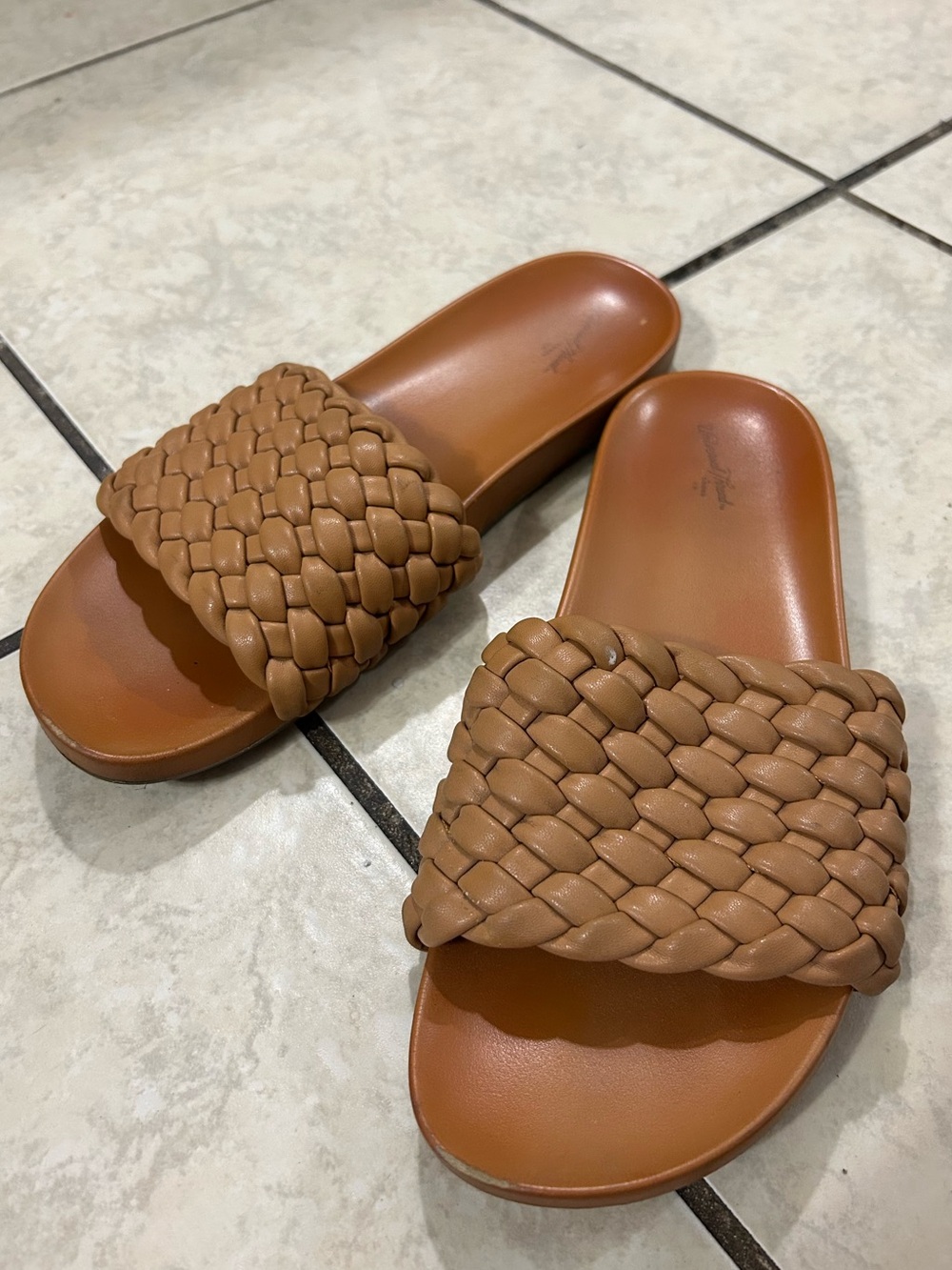 Universal Thread Women’s Braided Slide Sandals - Tan